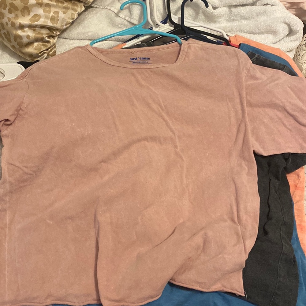 Pink tshirt